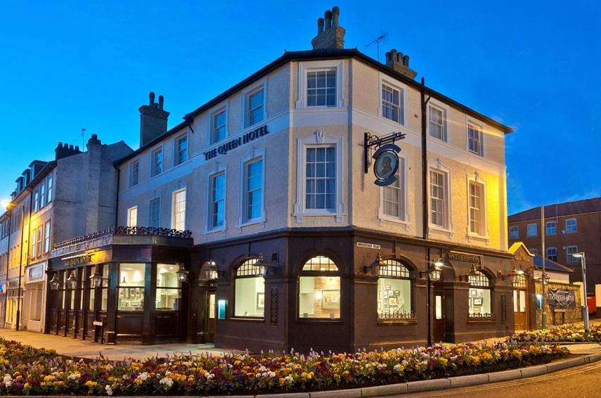 The Queen Hotel Wetherspoon Aldershot Exterior photo