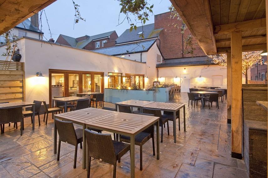 The Queen Hotel Wetherspoon Aldershot Exterior photo